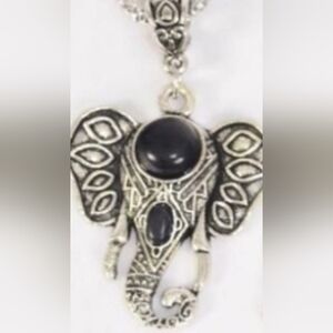 NEW ELEPHANT Necklace Black Stone Pendant Vintage look Silver pl NWT